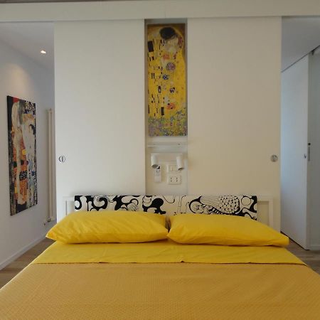 Ferienwohnung Casa Klimt Vicinissima Al Mare Parcheggio Privato Gratuito Se Disponibile Pescara Exterior foto