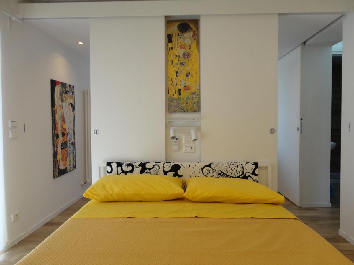 Ferienwohnung Casa Klimt Vicinissima Al Mare Parcheggio Privato Gratuito Se Disponibile Pescara Exterior foto
