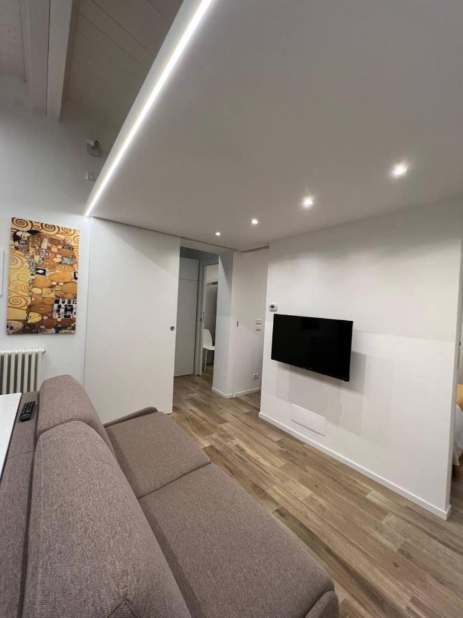 Ferienwohnung Casa Klimt Vicinissima Al Mare Parcheggio Privato Gratuito Se Disponibile Pescara Exterior foto