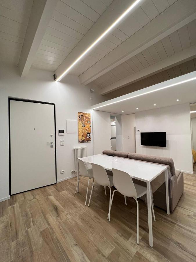Ferienwohnung Casa Klimt Vicinissima Al Mare Parcheggio Privato Gratuito Se Disponibile Pescara Exterior foto